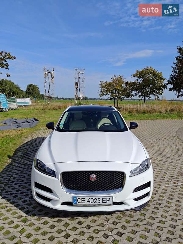 Позашляховик / Кросовер Jaguar F-Pace 2016 в Герці