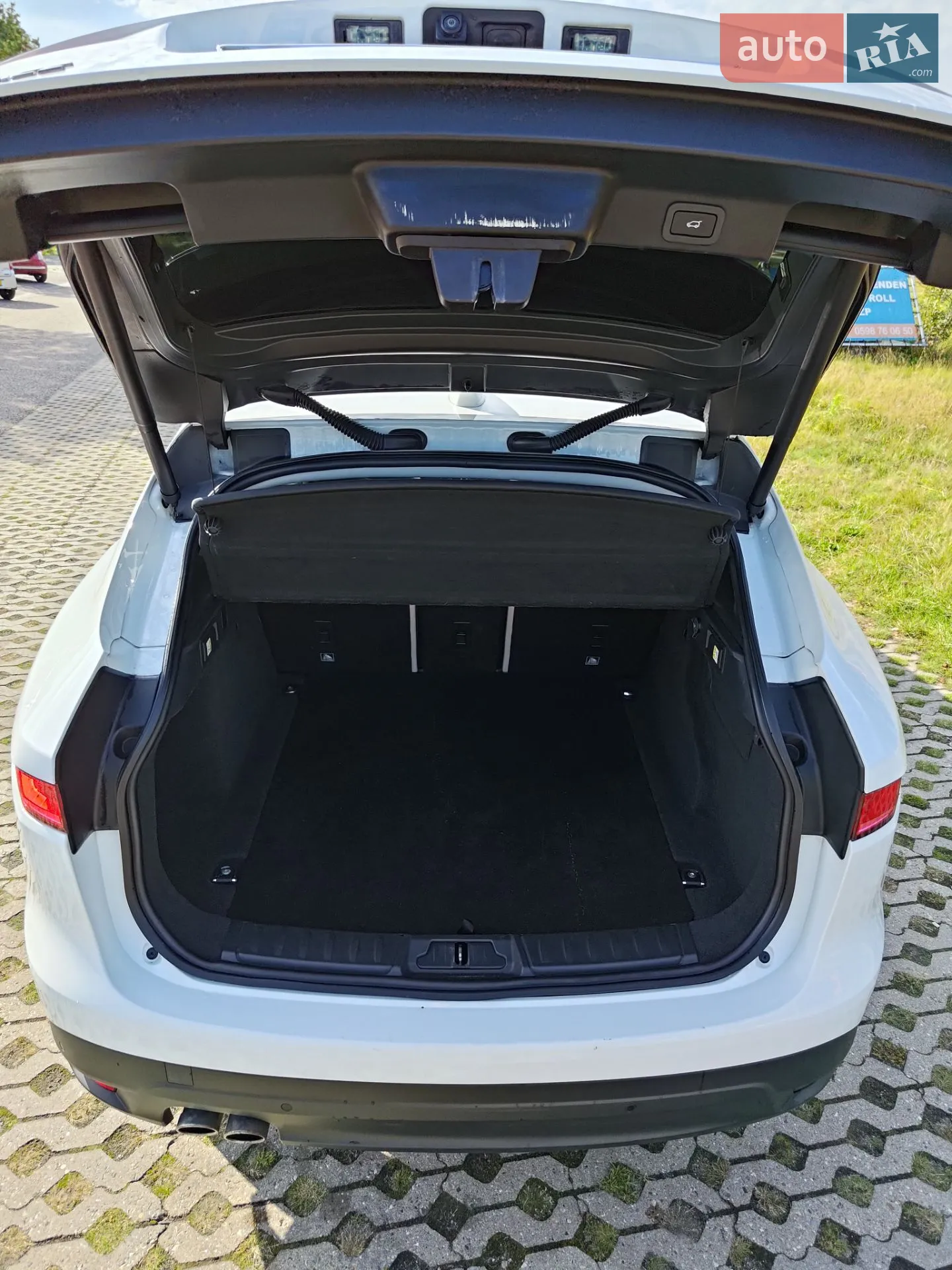 2016 Jaguar F-Pace - мініатюра 19
