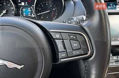 Позашляховик / Кросовер Jaguar F-Pace 2018 в 