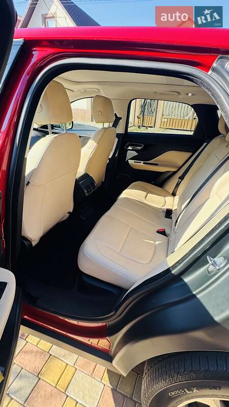 Позашляховик / Кросовер Jaguar F-Pace 2016 в Усатове