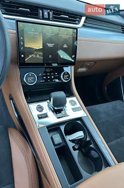 Внедорожник / Кроссовер Jaguar F-Pace 2023 в 