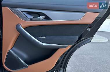 Внедорожник / Кроссовер Jaguar F-Pace 2023 в 