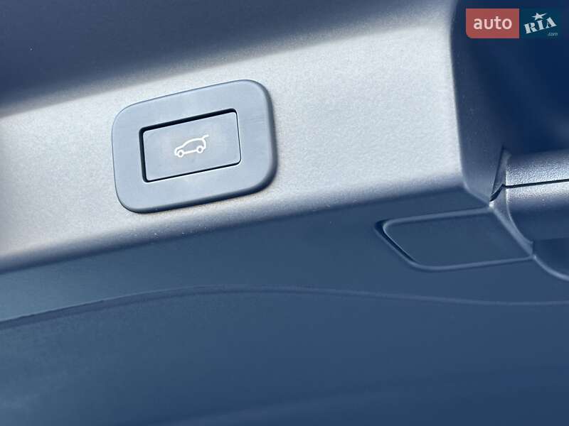 Позашляховик / Кросовер Jaguar F-Pace 2023 в Києві