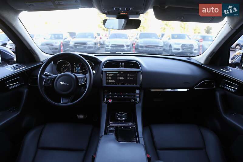 Позашляховик / Кросовер Jaguar F-Pace 2018 в Києві