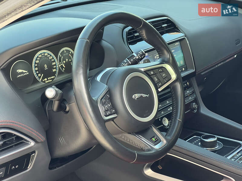 Позашляховик / Кросовер Jaguar F-Pace 2017 в Харкові