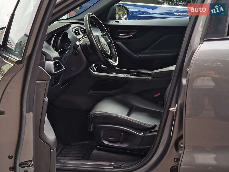 Внедорожник / Кроссовер Jaguar F-Pace 2016 в Одессе