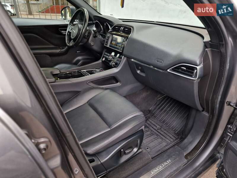 Внедорожник / Кроссовер Jaguar F-Pace 2016 в Одессе
