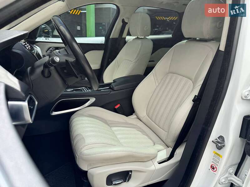 Позашляховик / Кросовер Jaguar F-Pace 2018 в Києві