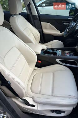Позашляховик / Кросовер Jaguar F-Pace 2017 в 