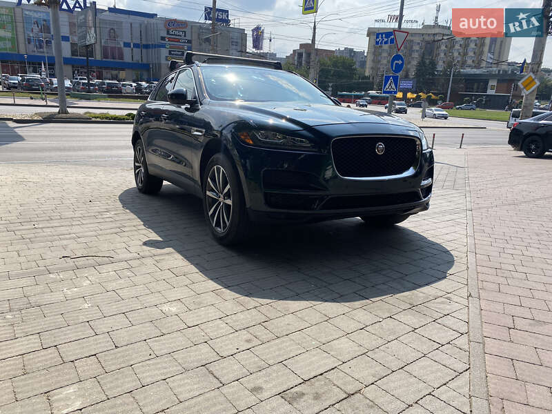 Позашляховик / Кросовер Jaguar F-Pace 2017 в Чернівцях