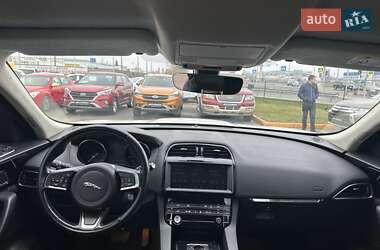 Позашляховик / Кросовер Jaguar F-Pace 2020 в 