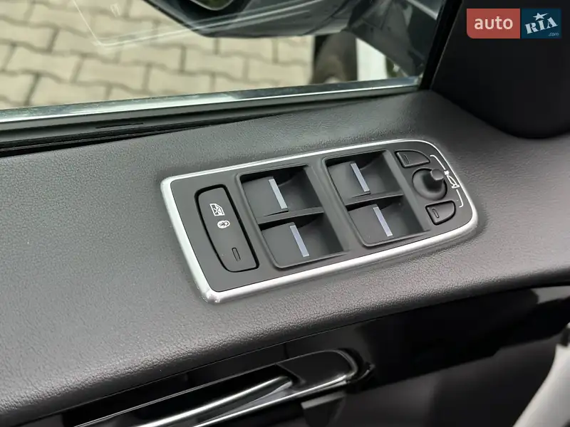Jaguar F-Pace 2018 VIN SADCA2BN3JA284206 фото оголошення 51 з 103