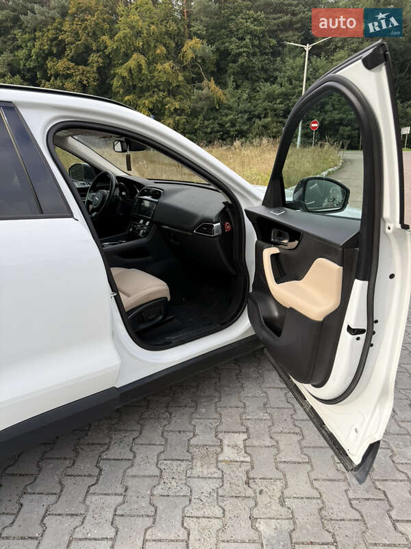 Позашляховик / Кросовер Jaguar F-Pace 2017 в Львові фото 11 Позашляховик / Кросовер Jaguar F-Pace 2017 в Львові