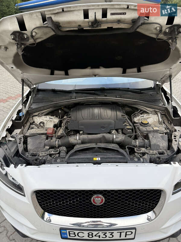 Позашляховик / Кросовер Jaguar F-Pace 2017 в Львові фото 20 Позашляховик / Кросовер Jaguar F-Pace 2017 в Львові