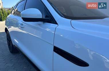 Позашляховик / Кросовер Jaguar F-Pace 2021 в 