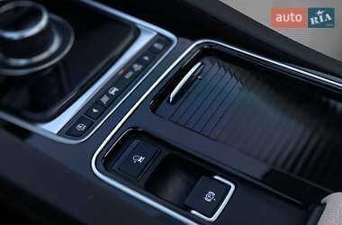 Позашляховик / Кросовер Jaguar F-Pace 2017 в 