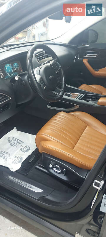 Позашляховик / Кросовер Jaguar F-Pace 2018 в Вінниці