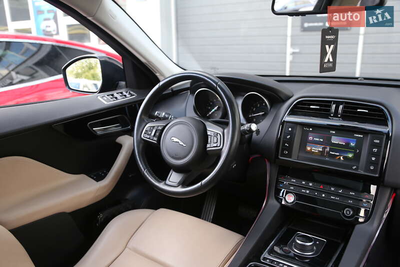 Позашляховик / Кросовер Jaguar F-Pace 2017 в Києві фото 12 Позашляховик / Кросовер Jaguar F-Pace 2017 в Києві