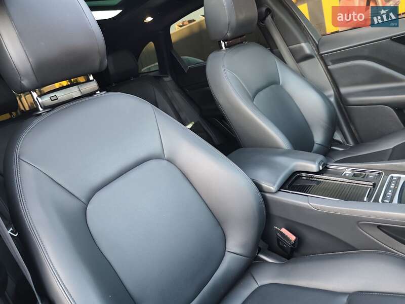 Внедорожник / Кроссовер Jaguar F-Pace 2018 в Львове фото 24 Внедорожник / Кроссовер Jaguar F-Pace 2018 в Львове