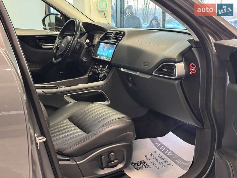Позашляховик / Кросовер Jaguar F-Pace 2017 в Львові фото 38 Позашляховик / Кросовер Jaguar F-Pace 2017 в Львові