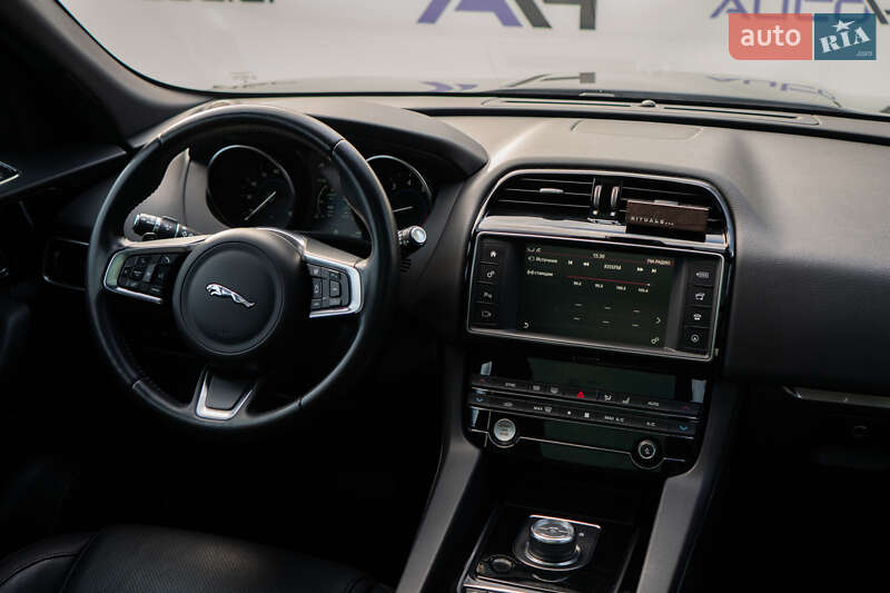 Позашляховик / Кросовер Jaguar F-Pace 2018 в Києві