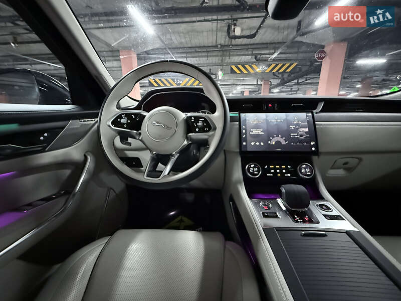 Внедорожник / Кроссовер Jaguar F-Pace 2022 в Киеве