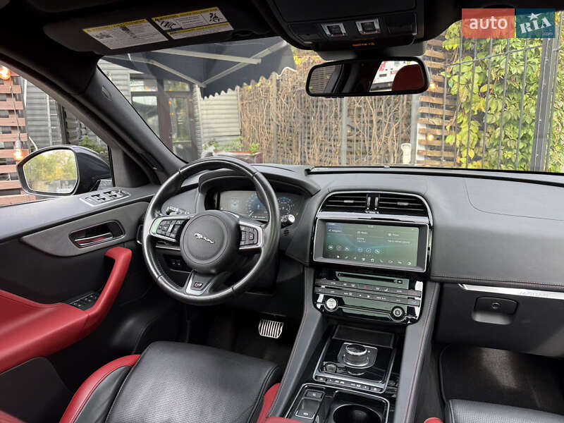 Внедорожник / Кроссовер Jaguar F-Pace 2017 в Киеве фото 16 Внедорожник / Кроссовер Jaguar F-Pace 2017 в Киеве
