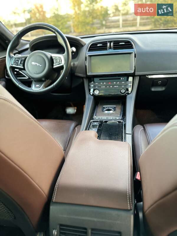 Позашляховик / Кросовер Jaguar F-Pace 2018 в Южноукраїнську фото 43 Позашляховик / Кросовер Jaguar F-Pace 2018 в Южноукраїнську