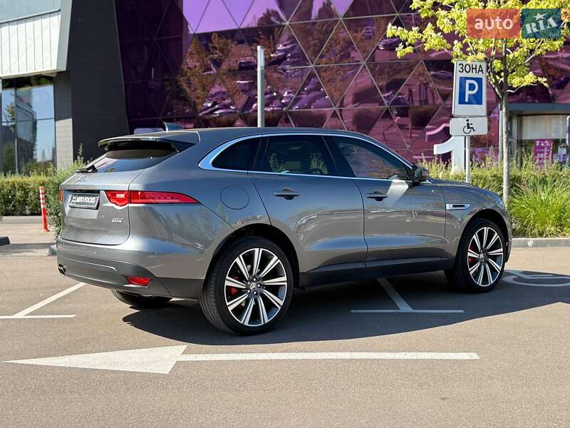 Позашляховик / Кросовер Jaguar F-Pace 2017 в Києві