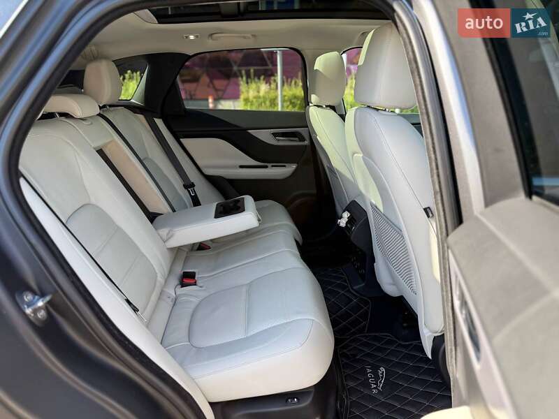 Позашляховик / Кросовер Jaguar F-Pace 2017 в Києві