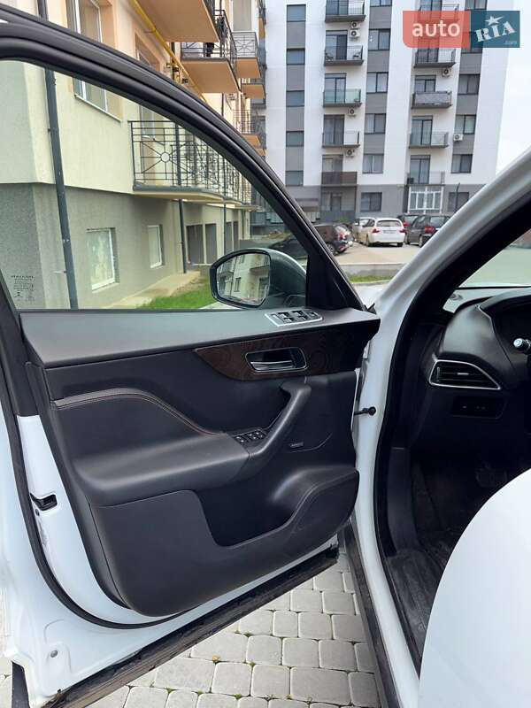 Внедорожник / Кроссовер Jaguar F-Pace 2017 в Ужгороде фото 19 Внедорожник / Кроссовер Jaguar F-Pace 2017 в Ужгороде