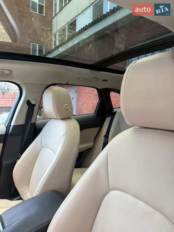 Внедорожник / Кроссовер Jaguar F-Pace 2016 в Хмельницком фото 21 Внедорожник / Кроссовер Jaguar F-Pace 2016 в Хмельницком