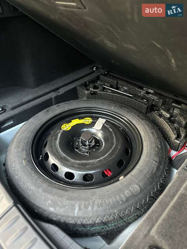 Позашляховик / Кросовер Jaguar F-Pace 2016 в Білогородці