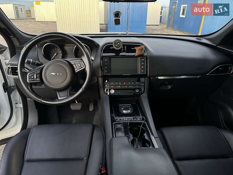 Позашляховик / Кросовер Jaguar F-Pace 2018 в Києві