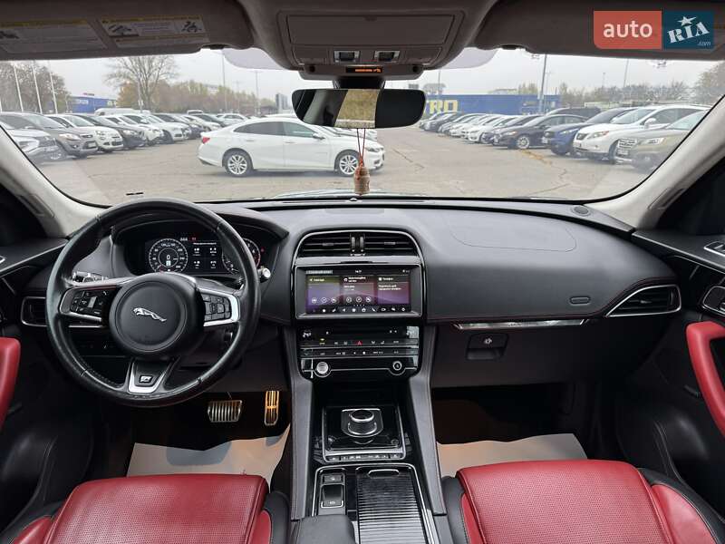 Внедорожник / Кроссовер Jaguar F-Pace 2019 в Днепре