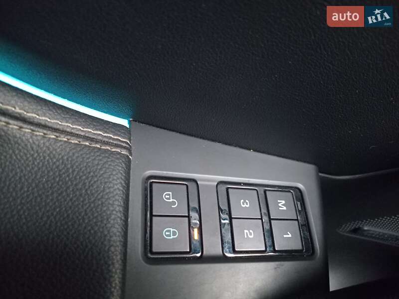 Позашляховик / Кросовер Jaguar F-Pace 2016 в Києві