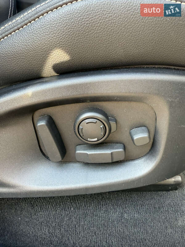 Внедорожник / Кроссовер Jaguar F-Pace 2016 в Луцке