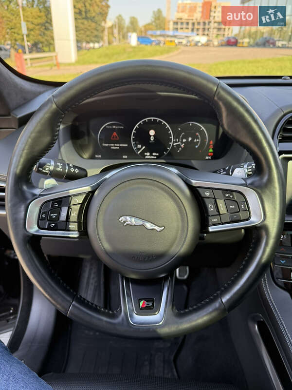 Внедорожник / Кроссовер Jaguar F-Pace 2016 в Луцке