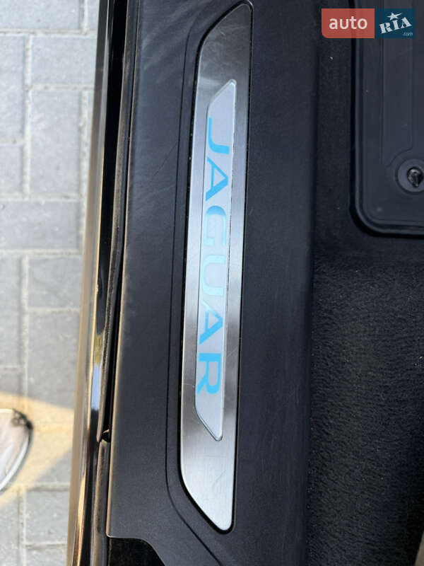 Внедорожник / Кроссовер Jaguar F-Pace 2016 в Луцке