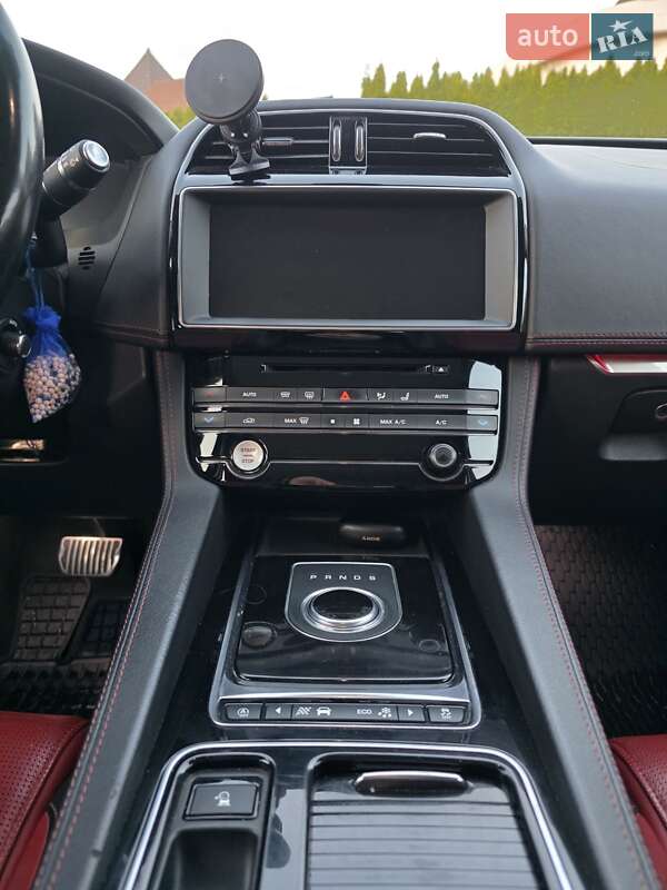 Внедорожник / Кроссовер Jaguar F-Pace 2017 в Львове