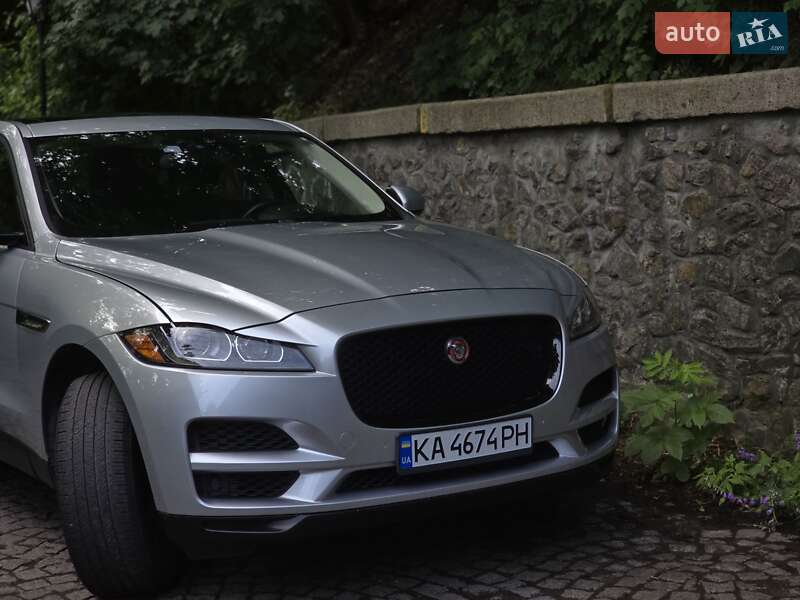Позашляховик / Кросовер Jaguar F-Pace 2017 в Києві