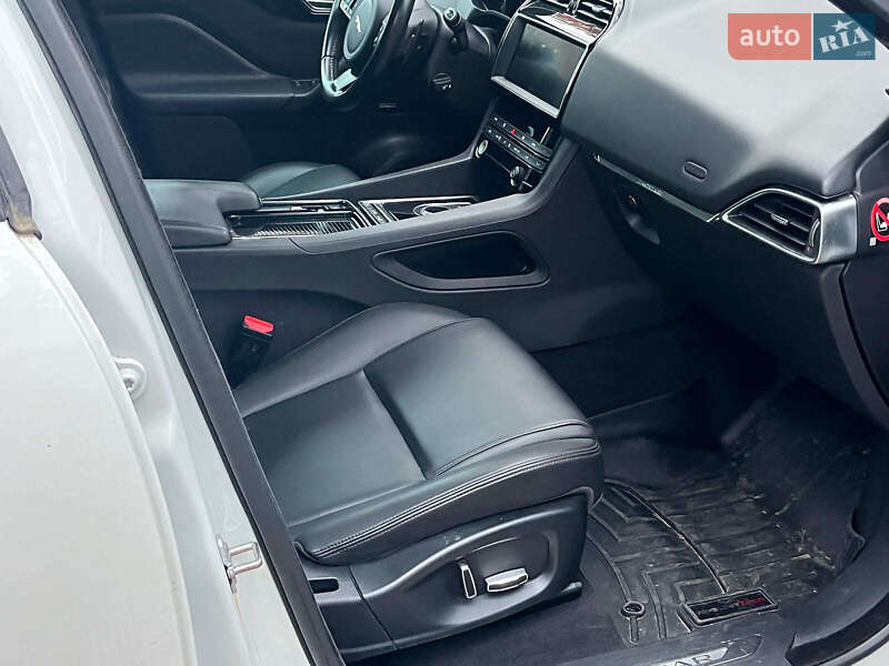 Внедорожник / Кроссовер Jaguar F-Pace 2018 в Киеве