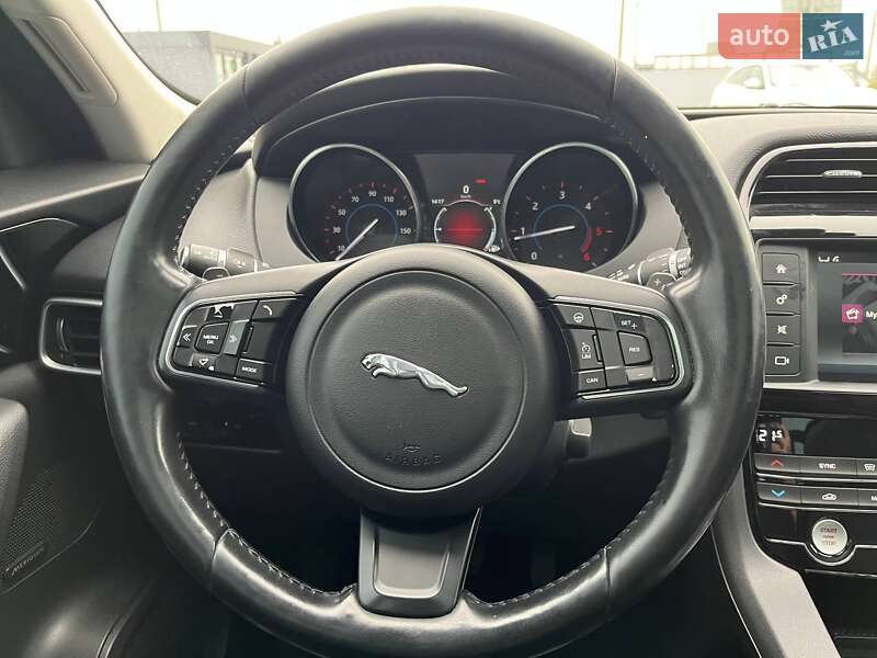 Позашляховик / Кросовер Jaguar F-Pace 2017 в Києві фото 15 Позашляховик / Кросовер Jaguar F-Pace 2017 в Києві