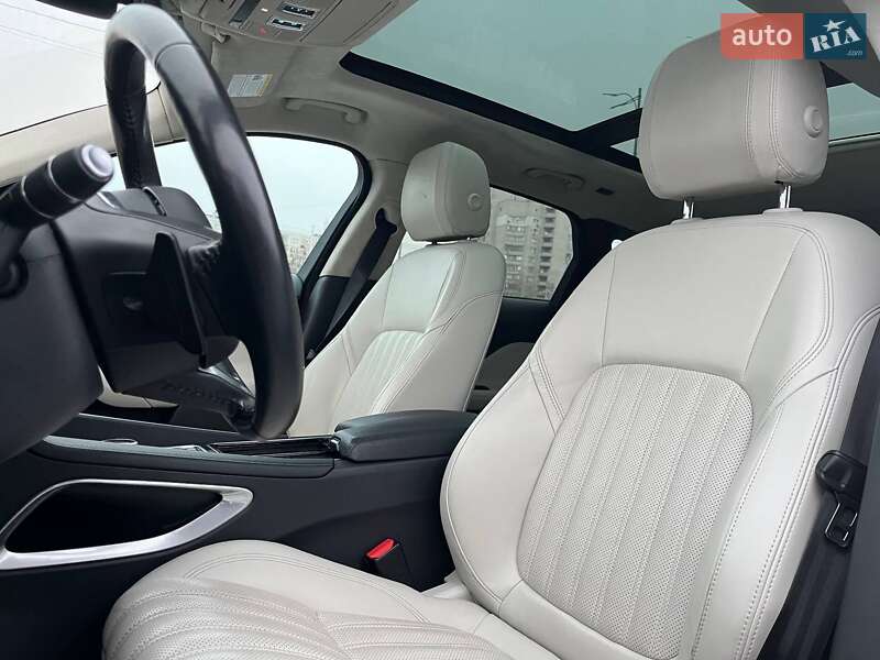 Позашляховик / Кросовер Jaguar F-Pace 2018 в Києві