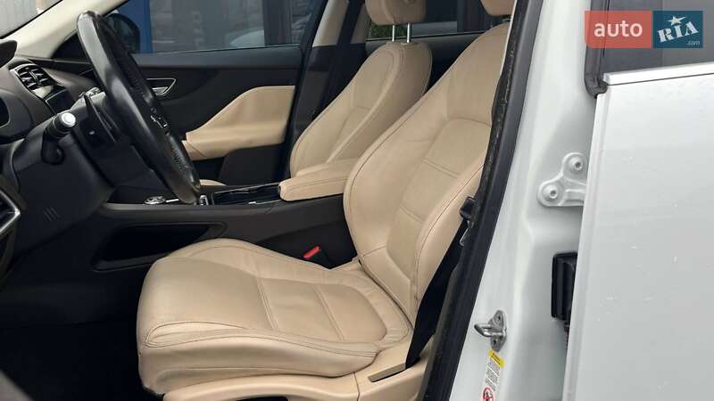 Внедорожник / Кроссовер Jaguar F-Pace 2016 в Луцке