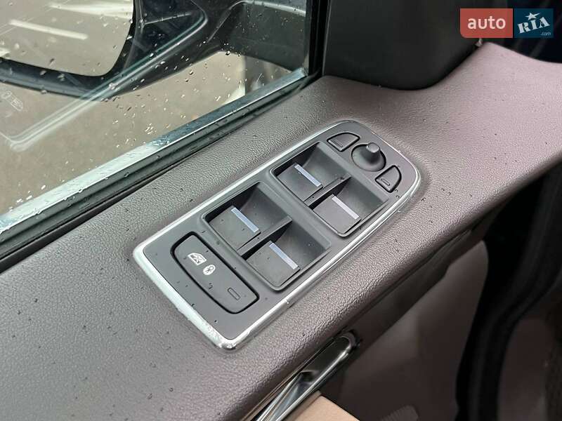 Позашляховик / Кросовер Jaguar F-Pace 2016 в Києві фото 16 Позашляховик / Кросовер Jaguar F-Pace 2016 в Києві