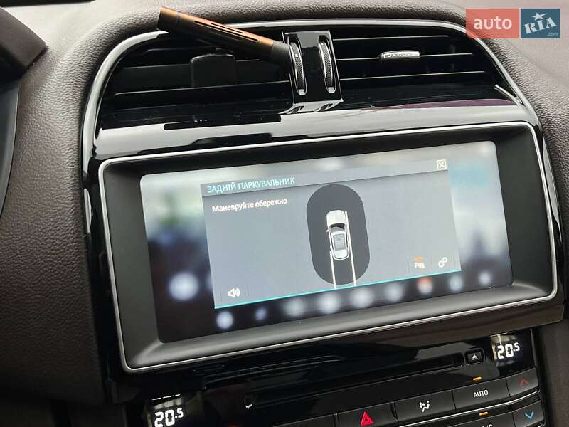 Позашляховик / Кросовер Jaguar F-Pace 2016 в Києві фото 27 Позашляховик / Кросовер Jaguar F-Pace 2016 в Києві
