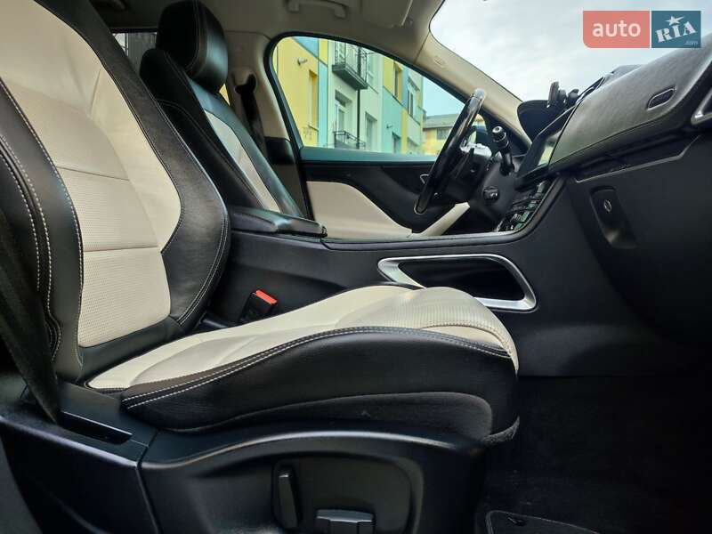 Внедорожник / Кроссовер Jaguar F-Pace 2017 в Ивано-Франковске