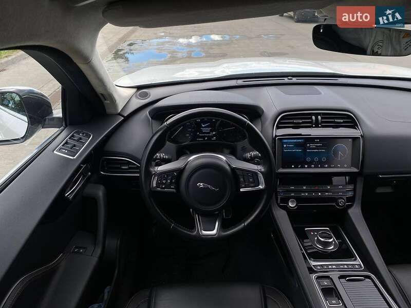 Позашляховик / Кросовер Jaguar F-Pace 2018 в Києві