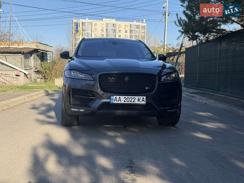 Внедорожник / Кроссовер Jaguar F-Pace 2016 в Киеве